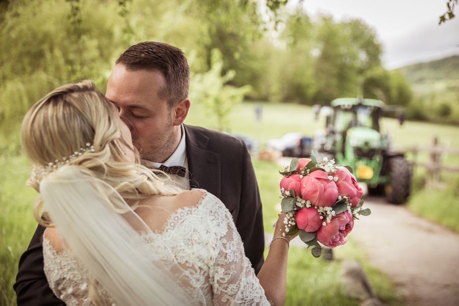 Hochzeitsfoto von Elias Gärtner – Violet-Photographie